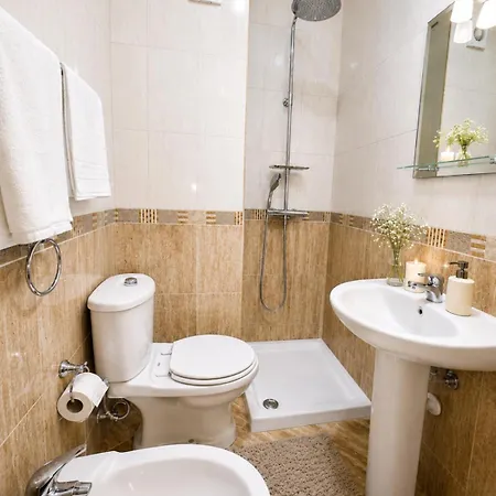 Compact With Sunset View - Sleeps 3 Appartement *